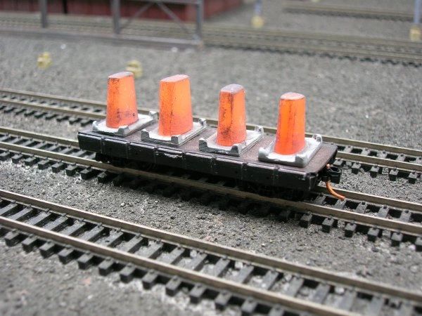 N Scale 30' Mill Car w/ 4 Hot Ingots