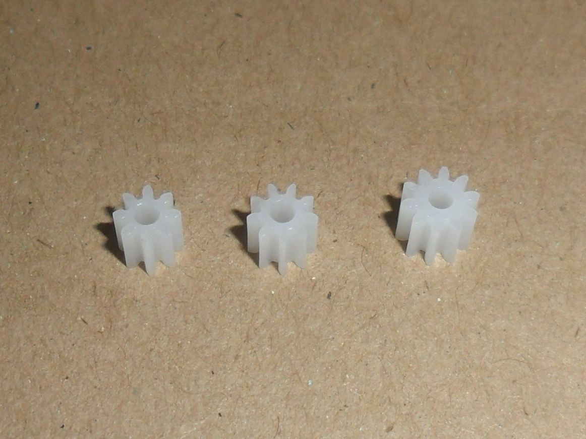 3 WHITE PLASTIC PINION GEARS 8 TOOTH TO BOOST SCALEXTRIC MABUCHI MOTORS 