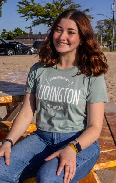 Women's Cali Crop Tee Ludington (Stonewash Green)