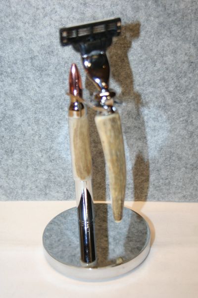 Deluxe Bullet Razor Stand and Mach 3 Razor in Whitetail Deer Antler Finished in Bright Chrome - For the Outdoors Person