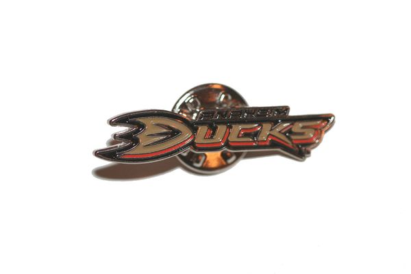 ANAHEIM DUCKS NHL LOGO METAL LAPEL PIN BADGE .. NEW AND IN A PACKAGE