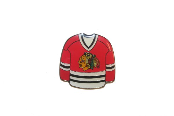 CHICAGO BLACKHAWKS RED JERSEY NHL LOGO METAL LAPEL PIN BADGE .. NEW AND IN A PACKAGE