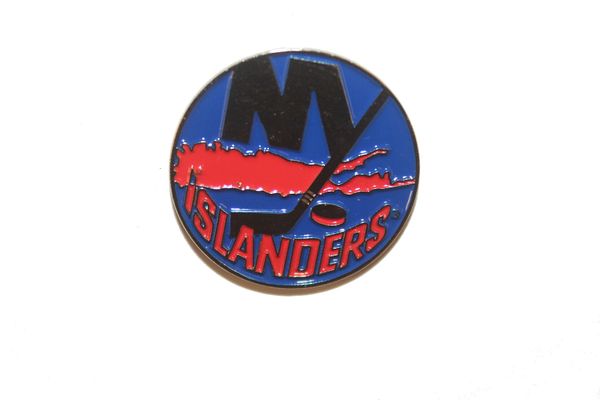NEW YORK ISLANDERS NHL LOGO METAL LAPEL PIN BADGE .. NEW AND IN A PACKAGE