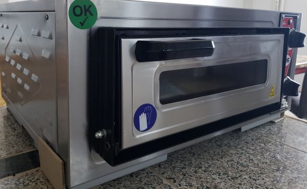 The Italian Countertop Pizza Oven