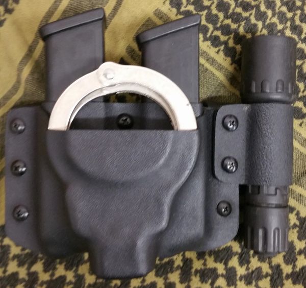 Orpaz Handcuff Holster, Law Enforcement Handcuff Case, Handcuff Holder, for  DS Metal Mags, 2X 9mm Mag Pouch Combo by GOSO Direct