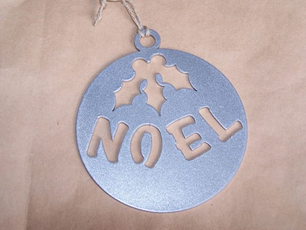 Noel in Circle Ornament