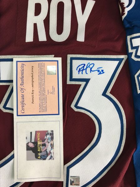 Patrick roy hotsell autographed jersey