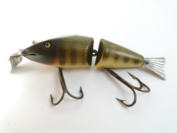 Creek Chub Wiggle Fish Reinforced Lip Perch Scale Glass Eye