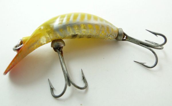 2 VINTAGE HEDDON TADPOLLY LURES, 1-3, 1-2, 1 TADPOLLY SPOOK, 1 TINY TAD