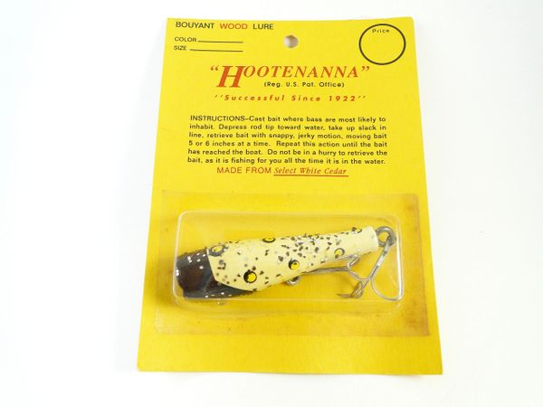 Hootenanna Wood Luminous Fishing Lure New Old Stock in Package