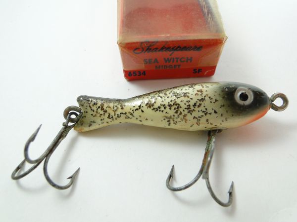 Shakespeare Sea Witch  Old Antique & Vintage Wood Fishing Lures