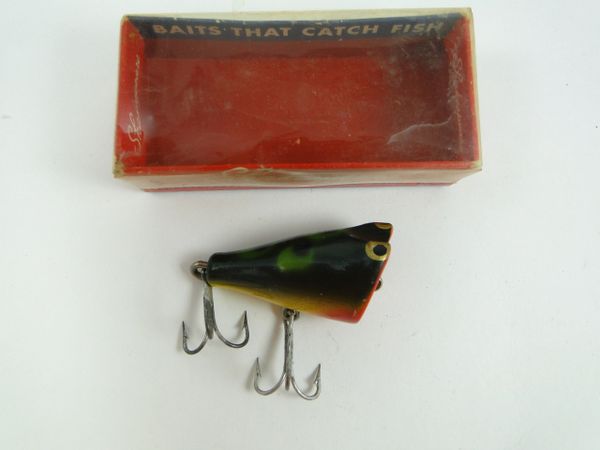 ANTIQUE SHAKESPEARE GLO-LITE PUP FISHING LURE in STRAWBERRY SPOT