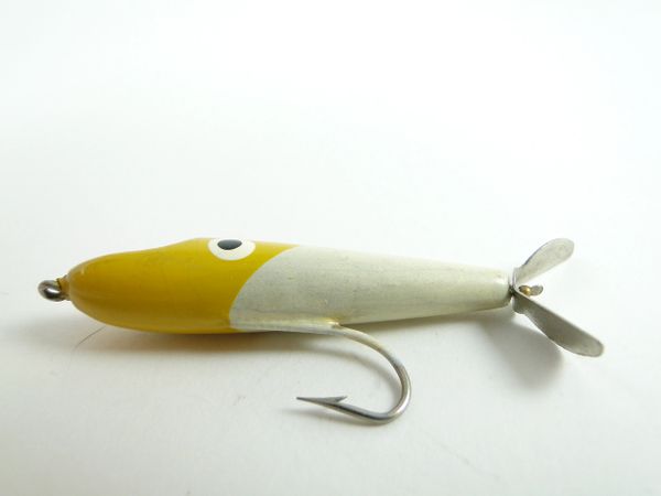 Vintage Fishing Lure Shur Strike River Runt Glass Eyes Wood Nice Bait -  Misión Boliviana Occidental