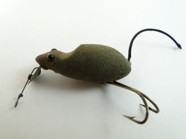 South Bend #948 Fly Rod Mouse Fishing Lure Grey Flock Black Bead Eyes 1931-1942