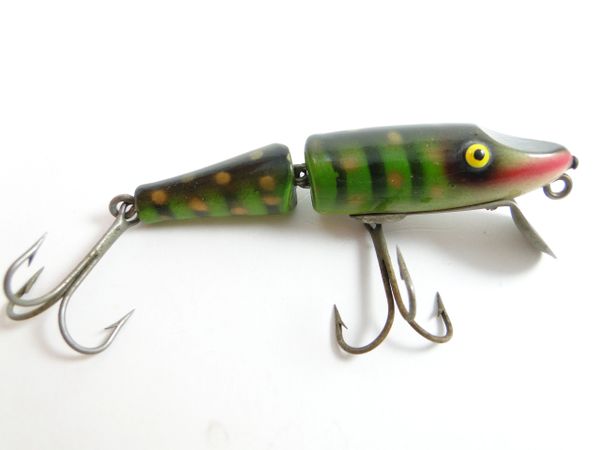 Paw Paw Jointed Pikie Minnow Green Gold Spots