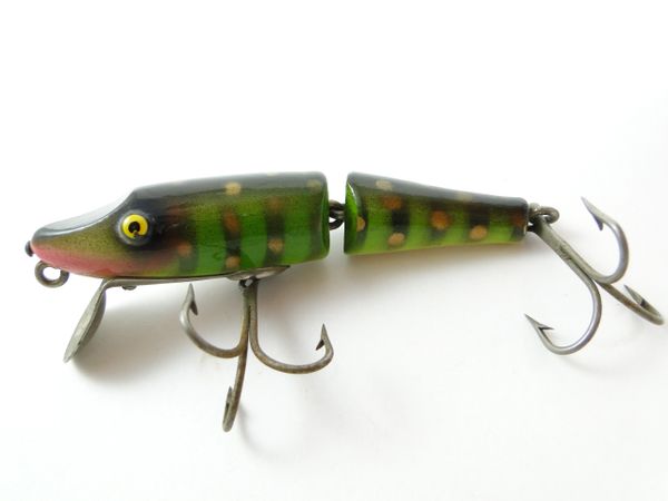 Paw Paw Jointed Pikie Minnow Green Gold Spots
