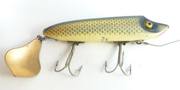 Heddon Musky Flap Tail Lure  Vintage fishing lures, Antique