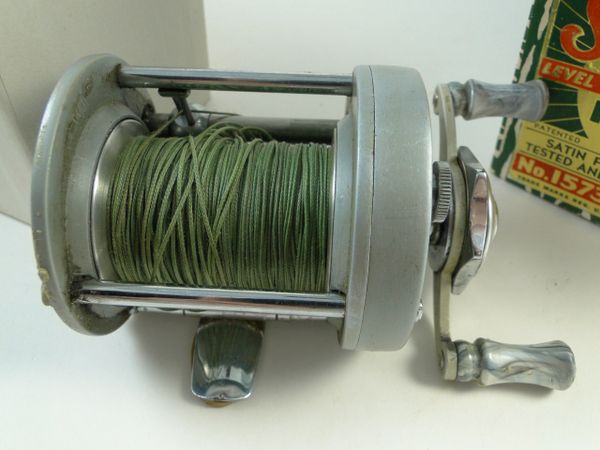 Pflueger Supreme No. 1573 Free Spool Vintage Reel in Case Box with All the  Goodies!