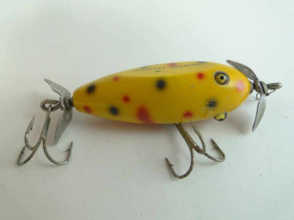 2 Creek Chub Injured Minnow Old Wood fishing lures Glass Eyes – Priordei  l'oli de catalunya