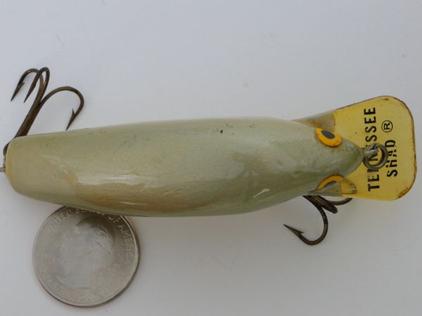 Sold at Auction: 1920's Early Lure by Irwin Weller, Sioux City, Iowa, Pencil  Lure, 2) Nicely Painted Lures