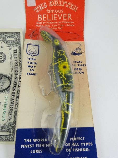 The Drifter Famous Believer Fishing Lure Green CrackleBack NEW OLD STOCK IN PACK