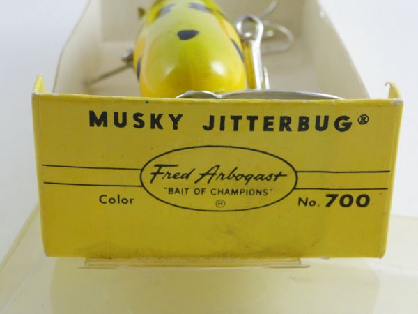 Musky Jitterbug  Old Antique & Vintage Wood Fishing Lures Reels