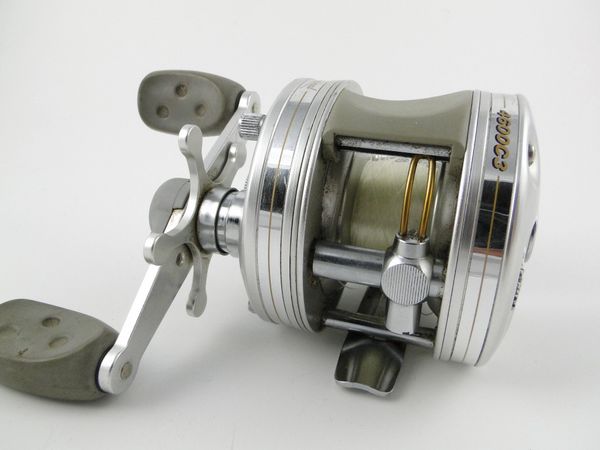 Reel Abu Garcia 4600 C3 0,36/145 mts Fabricado na Suécia Derecho