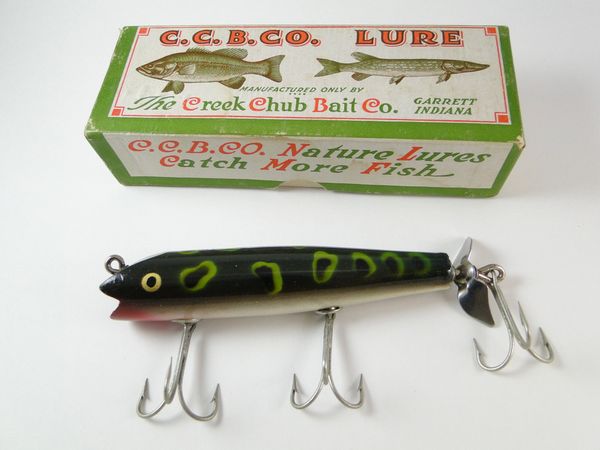 Vintage Creek Chub Darter Wood Fishing Lure With Frog Spots & 2 Hooks