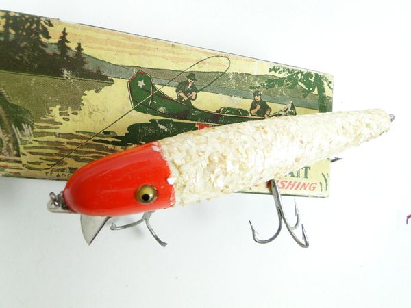 Download Vintage Pflueger Series 5000 Palomine Shallow Diving Wood Fishing Lure With Carved Painted Eyes Red Head White Body With Silver Glitter 3t Toys Games Sports Outdoor Recreation Delage Com Br