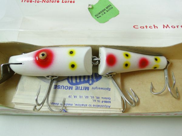 Creek Chub Strawberry Lure  Old Antique & Vintage Wood Fishing