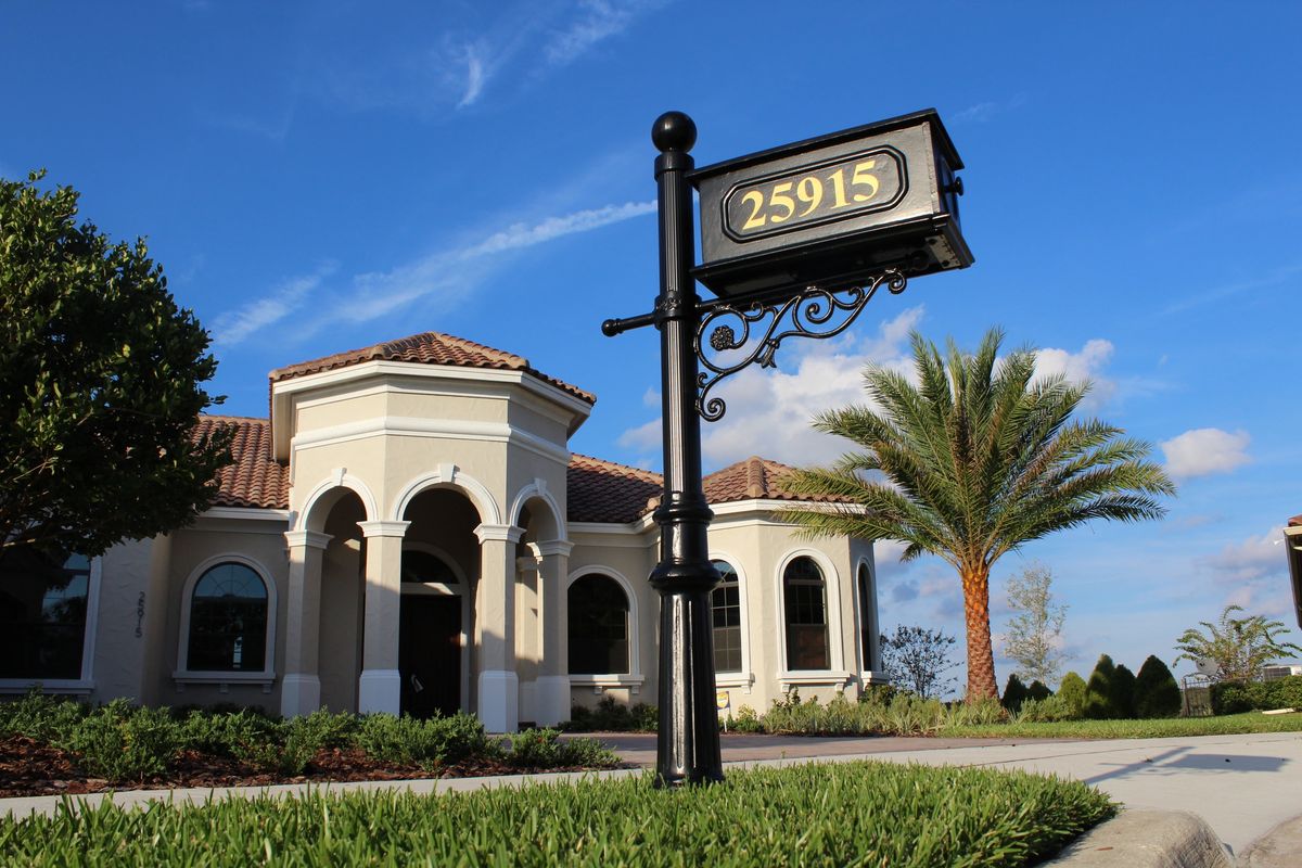 Custom Mailboxes,Street Signs & Address Plaques