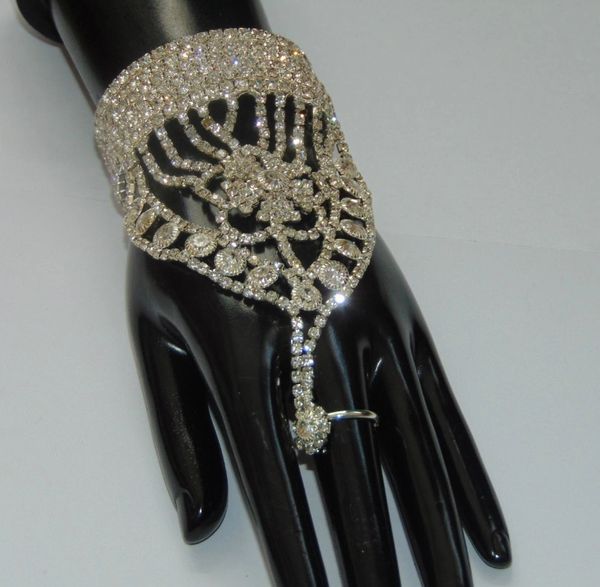 Silver Hand Panja Ring Hand Piece