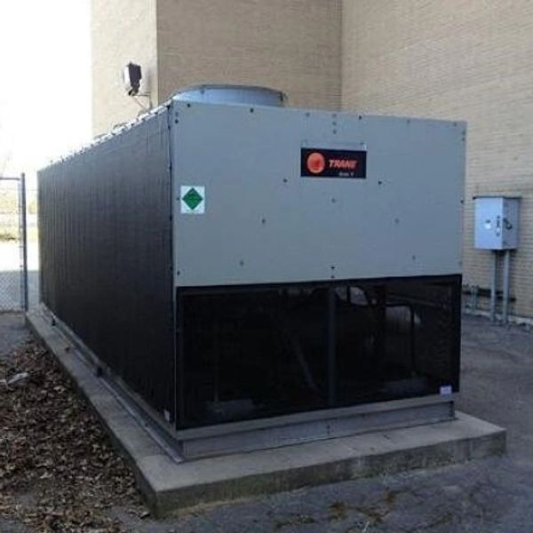 Air filter screen on Trane air cooled chiller