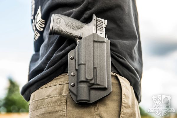 gundoholsters.com