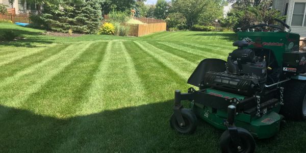 WEEKLY LAWN MAINTENANCE 
AERATION / OVER SEEDING
MULCH INSTALLATION
SPRING & FALL CLEAN UPS
SNOW REM