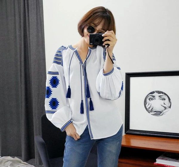 Vintage Style Embroidery Puff Sleeve Blouse Design