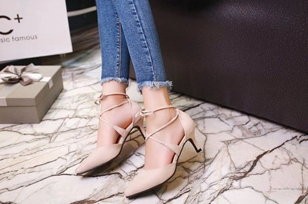Pretty Wedding Shoes Pointed Bandage Pumps