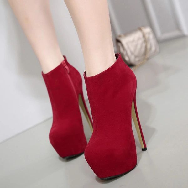 Classical Model Round Toe Suede Women Boots