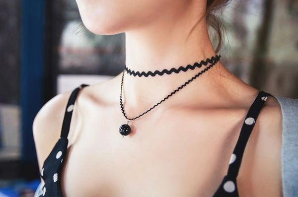 Individual Black Pendant Necklace