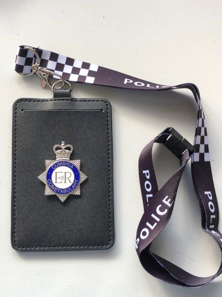 Commemorative Cumbria Constabulary card holder ( E11R)