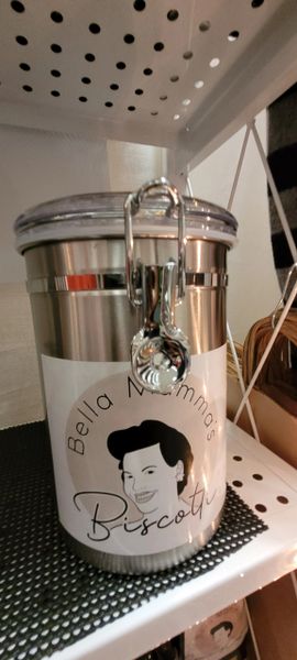 Stainless steel canisters, holding 10 biscotti and 2 more biscotti on the side !