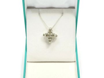 Handmade chainmaille pendant, Handmade byzantine pendant, Byzantine diamond weave pendant. Silver fi