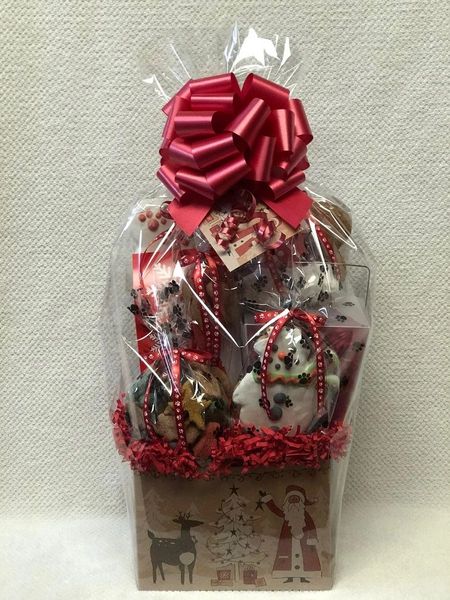 Bow WOW! Luxury Christmas Dog Gift Basket - Woodland Reindeer