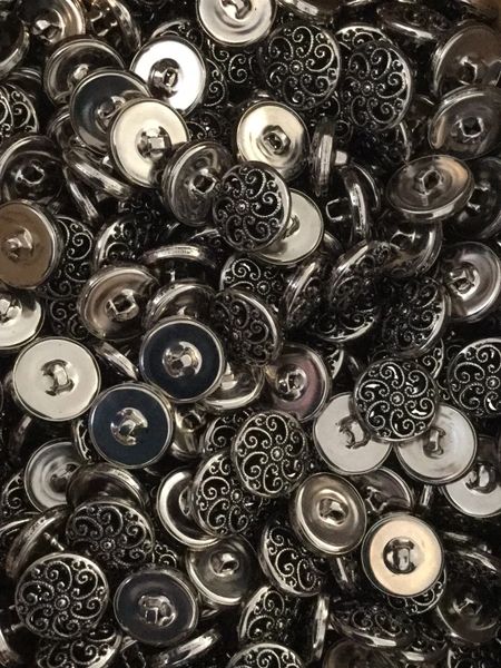 150 Vintage Metal Buttons - Silver