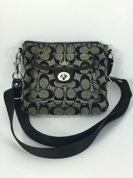 Cross-Body Coach Signature Pocket Swing Pack