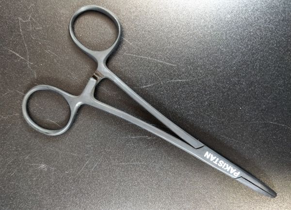 5" Curved Black Hemostat