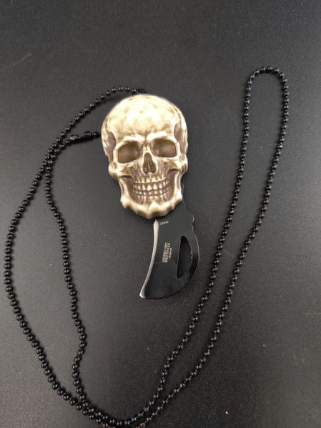 Skull Neck Knife