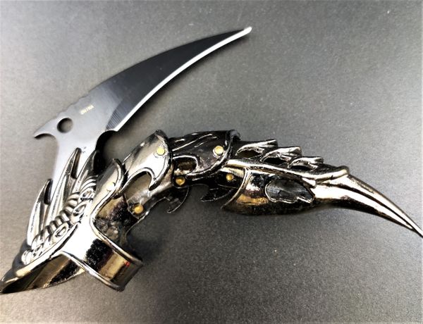 Iron Reaver Claw - Black