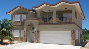 Rent a Luxus home in Talafofo Guam close to Naval Base