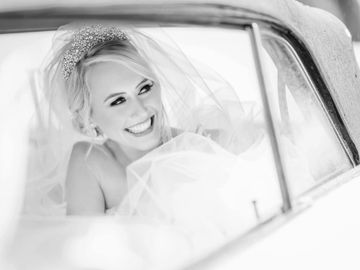 Bride full of excitement (and nerves) arriving at Curzon Hall to be married